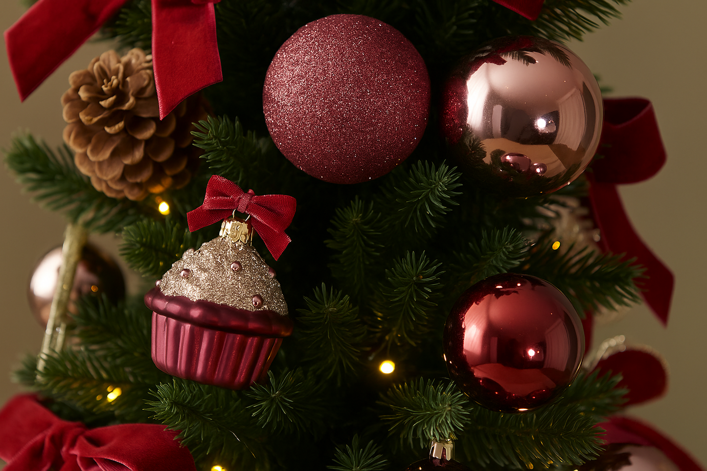 Mini Burgundy & Gold Christmas Tree